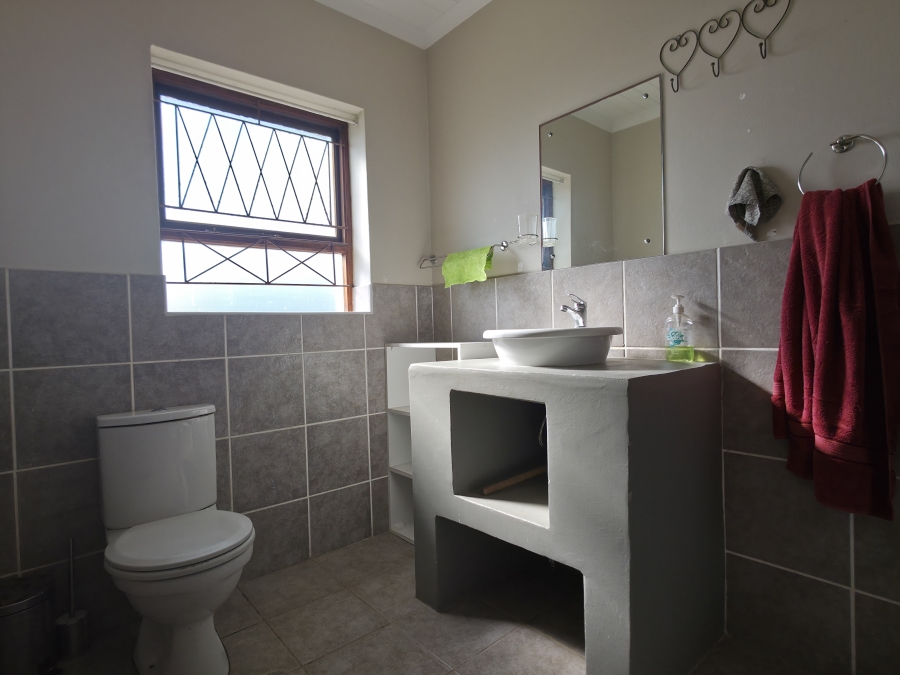 4 Bedroom Property for Sale in Noorsekloof Eastern Cape